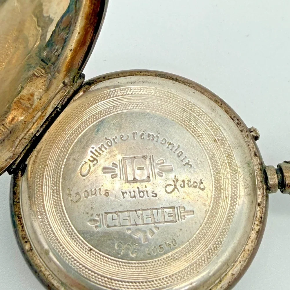 Antique Swiss Pocket Watch Floral Engraved Case Cylindre 8 Rubis Mechanical Wind